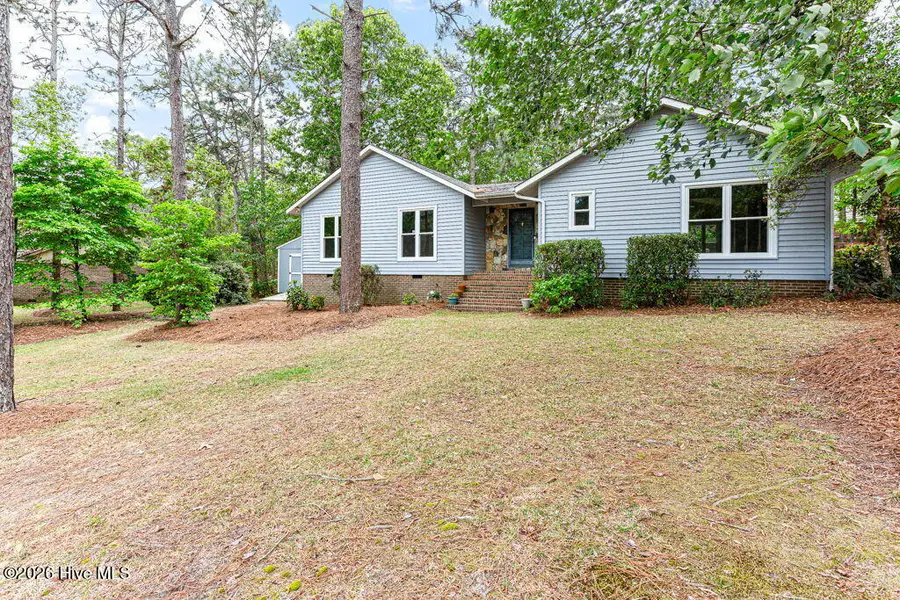 420 E Hedgelawn Way, Southern Pines, NC 28387 - #3