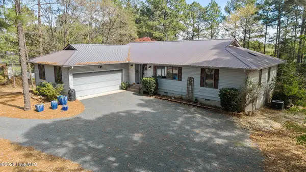 117 Pineneedle Drive, West End, NC 27376