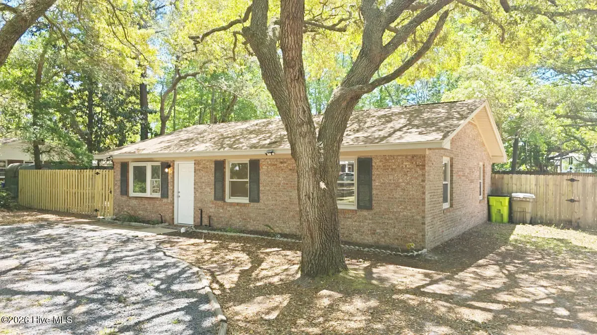 301 Stuart Avenue, Southport, NC 28461 - #1