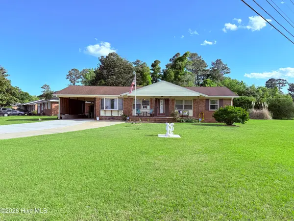 102 Yorkshire Drive, Jacksonville, NC 28546