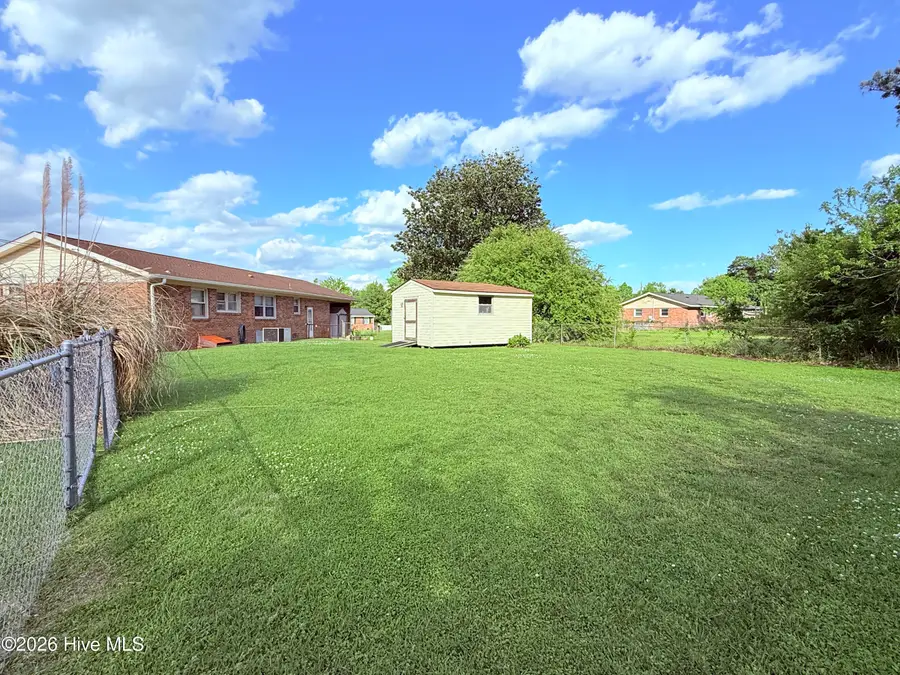 102 Yorkshire Drive, Jacksonville, NC 28546 - #2