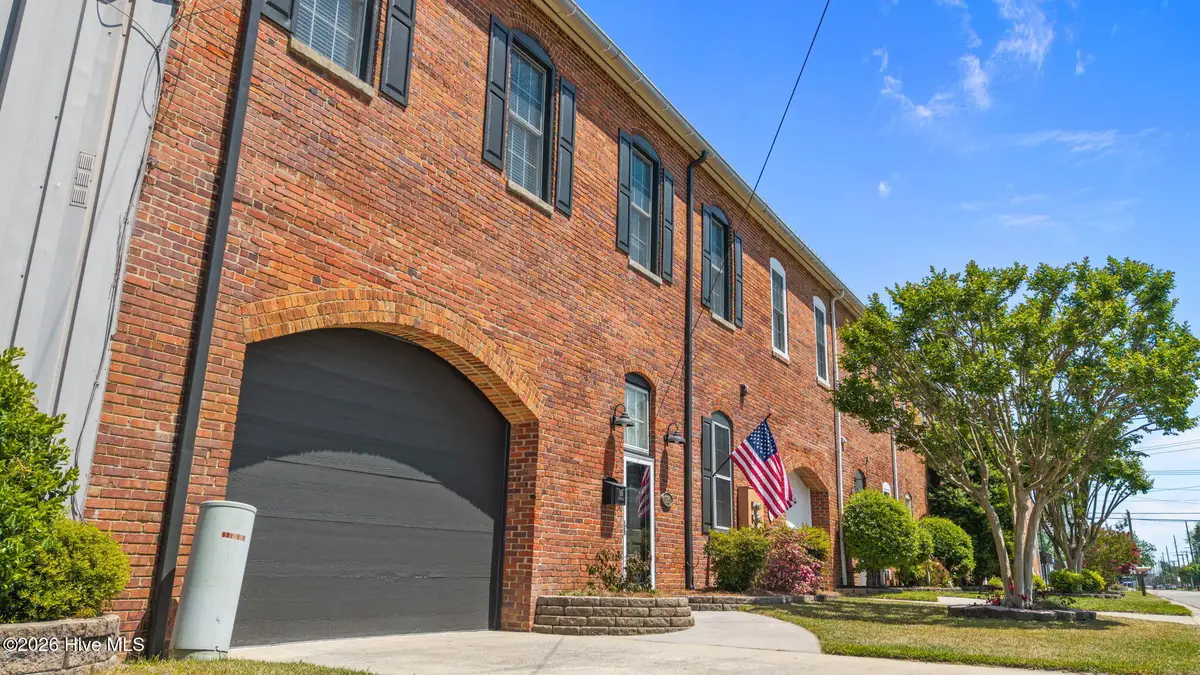 916 W 3rd Street #Unit 10 & 11, Washington, NC 27889 - #1