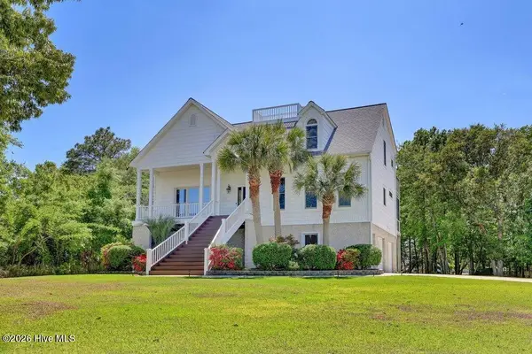 120 Middle Point Road, Hampstead, NC 28443