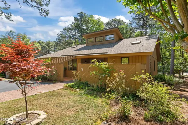 5 Village By The Lk Lane #5, Southern Pines, NC 28387
