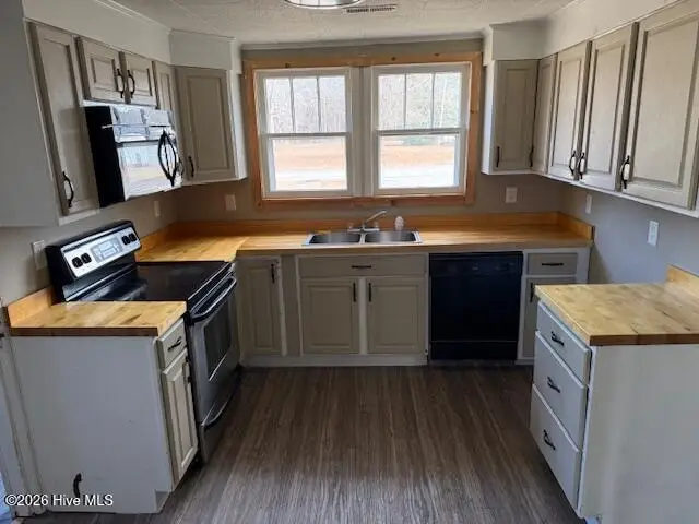 905 N C Street, Bridgeton, NC 28519 - #2