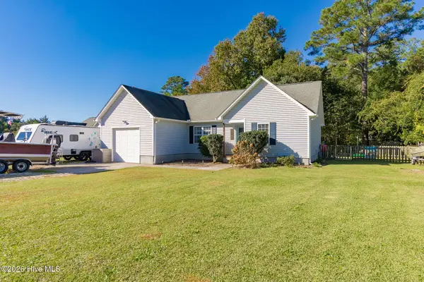 126 Joans Haven Drive, Newport, NC 28570
