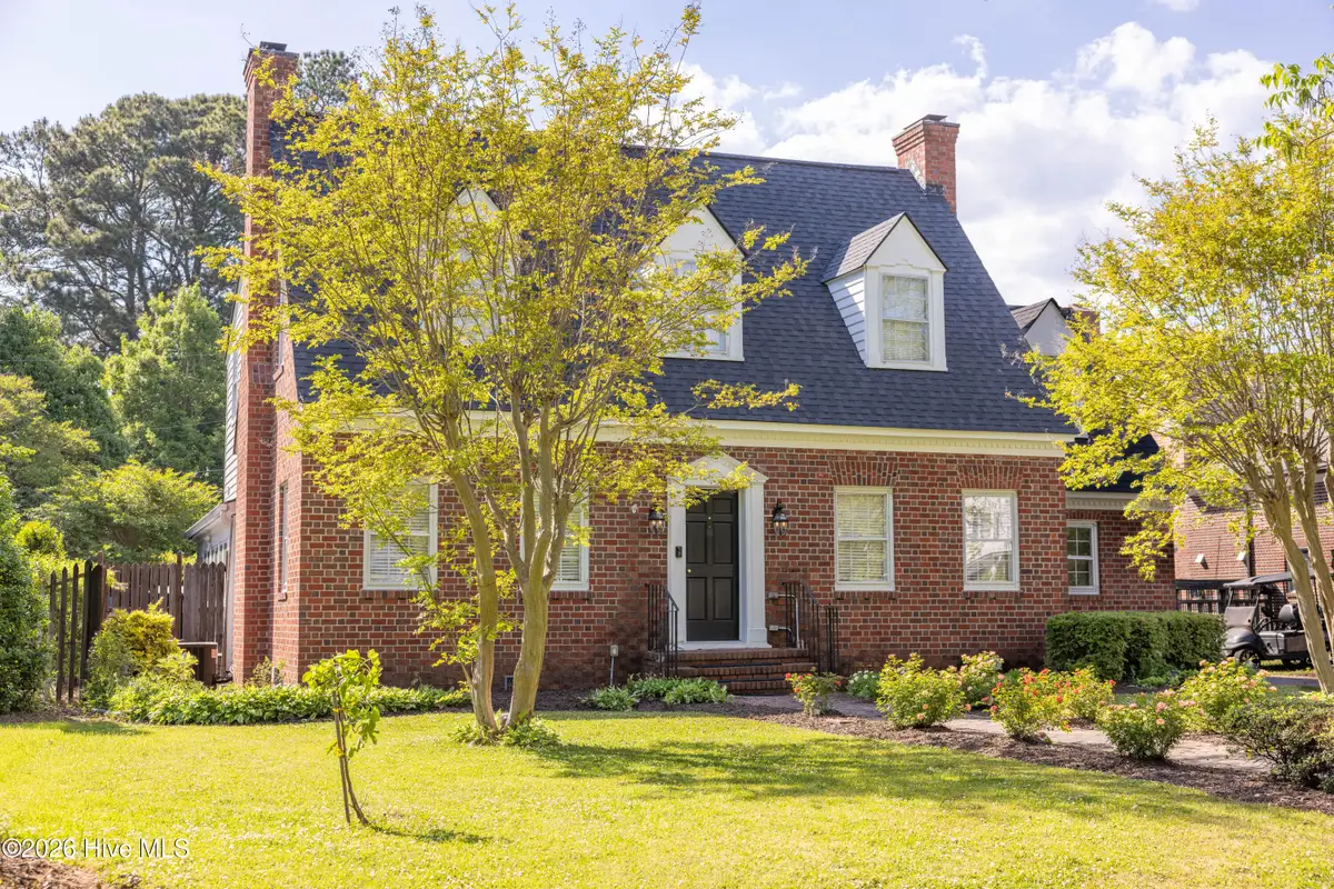 208 S Moseley Street, Edenton, NC 27932 - #1