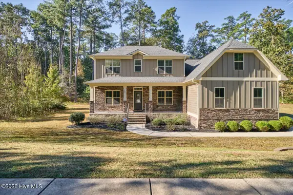 160 Glenmoor Drive, Southern Pines, NC 28387