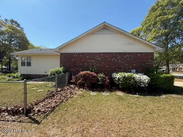 162 E Twelve Oaks Road, Raeford, NC 28376 - #2