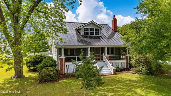 205 High Street, Oriental, NC 28571