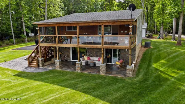 118 Paradise Point, Macon, NC 27551