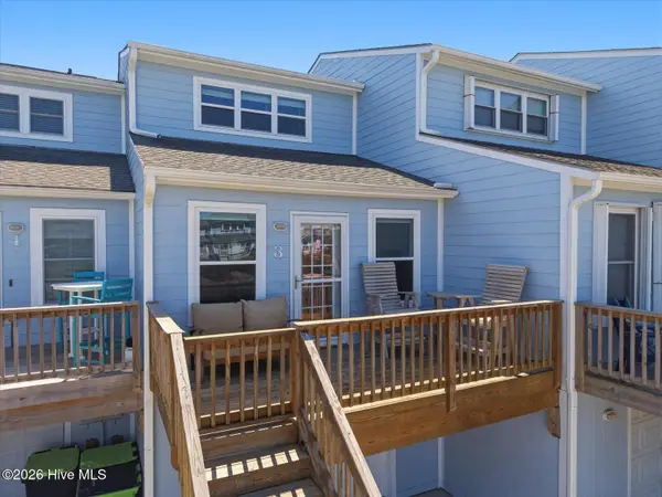 3 Bermuda Landing Place, North Topsail Beach, NC 28460