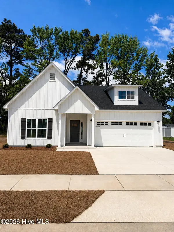 319 Mangrove Court, Ayden, NC 28513