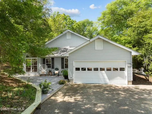 111 Mimosa Boulevard, Pine Knoll Shores, NC 28512