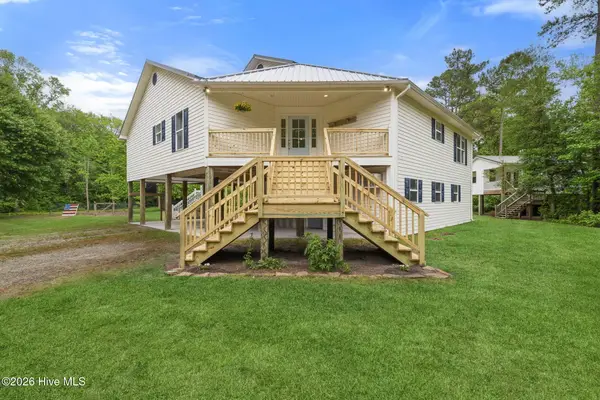 614 Cape Fear Drive, Burgaw, NC 28425
