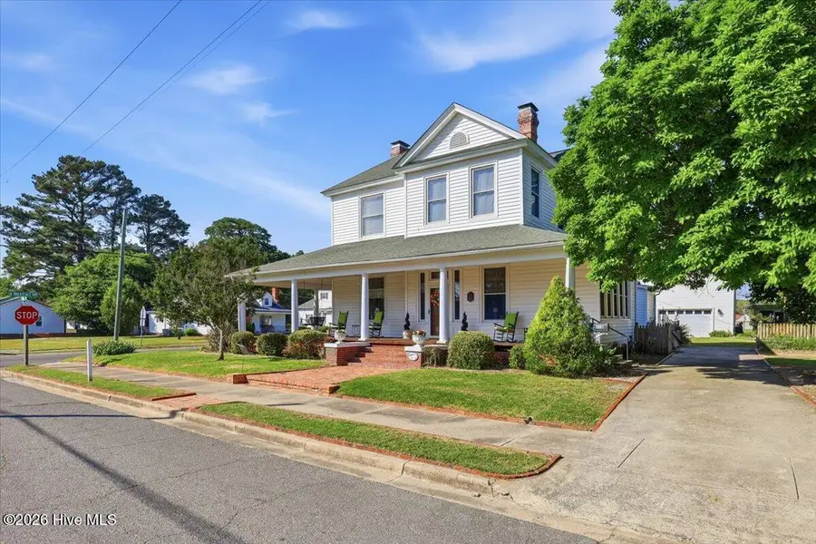 218 W College Street, Mount Olive, NC 28365 - #2