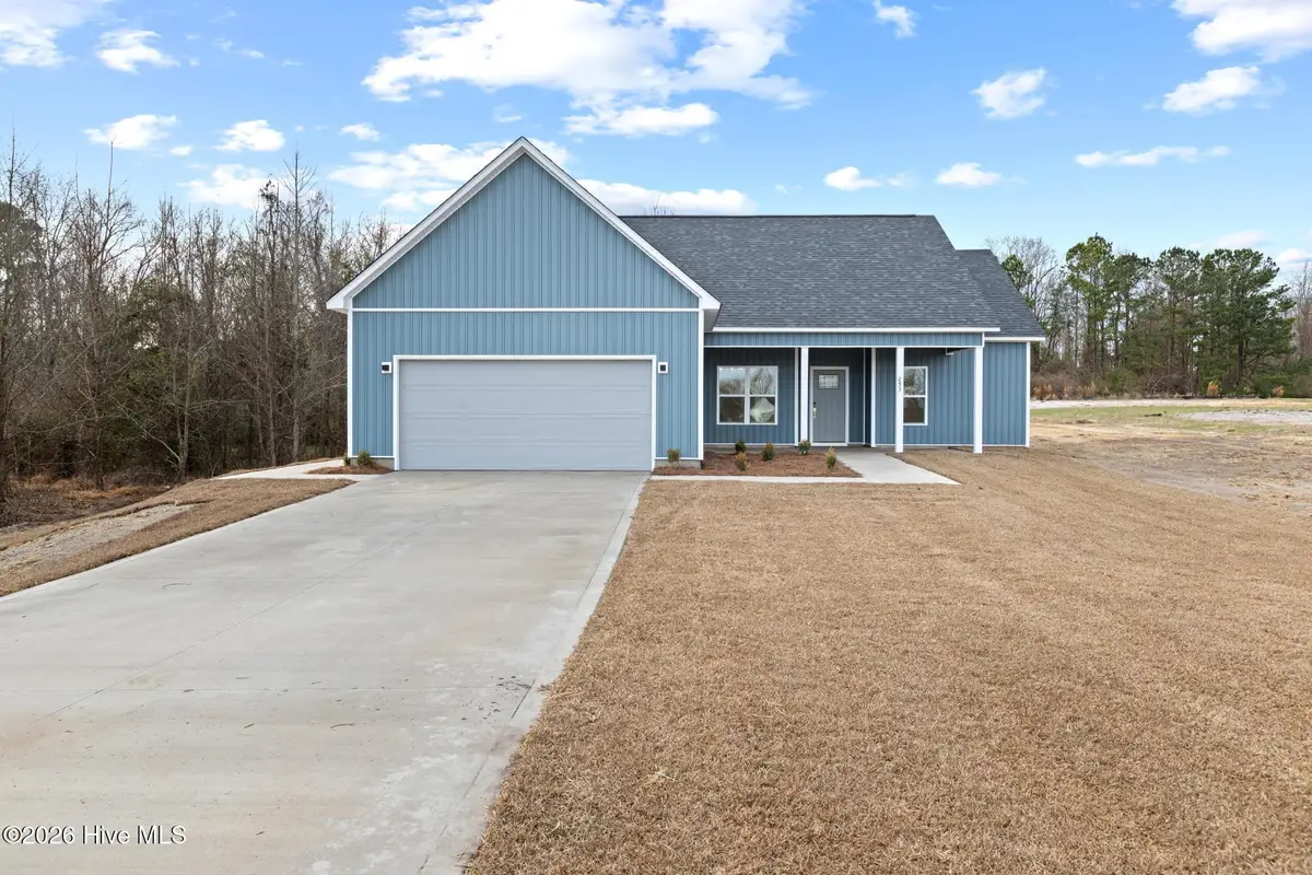 402 Wade Drive, Richlands, NC 28574 - #1