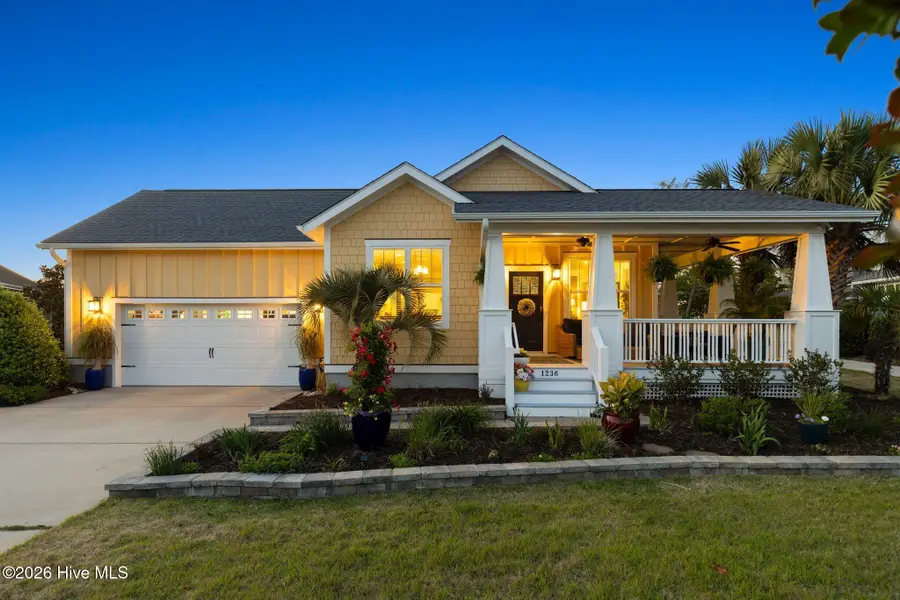 1236 N Caswell Avenue, Southport, NC 28461 - #3