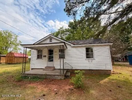 404 E Elizabeth Street, Selma, NC 27576