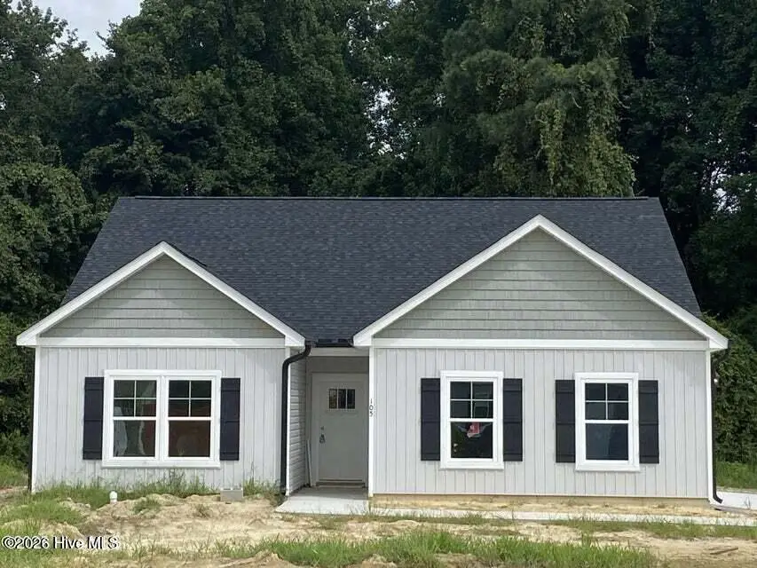 105 Chester Place, Pikeville, NC 27863 - #1