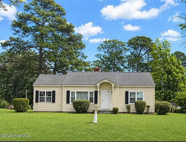 402 Madam Moores Lane, New Bern, NC 28562