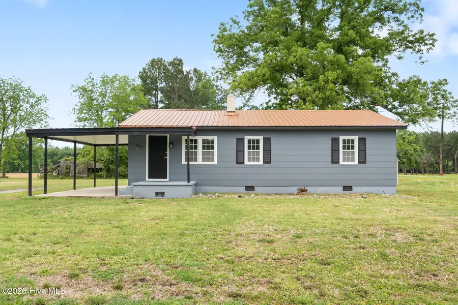 2932 Catherine Lake Road, Richlands, NC 28574 - #2