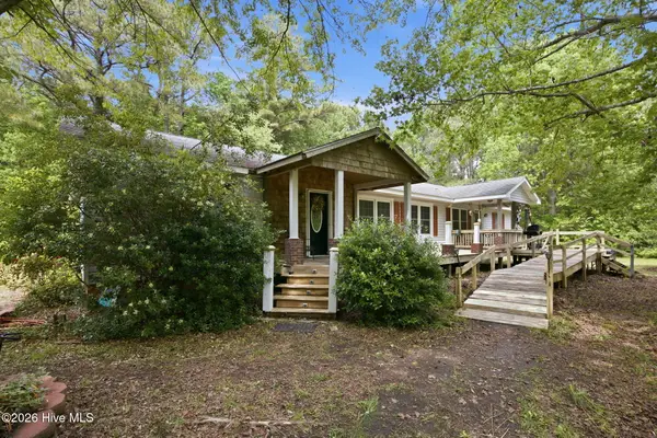 104 Old River Road, Beaufort, NC 28516