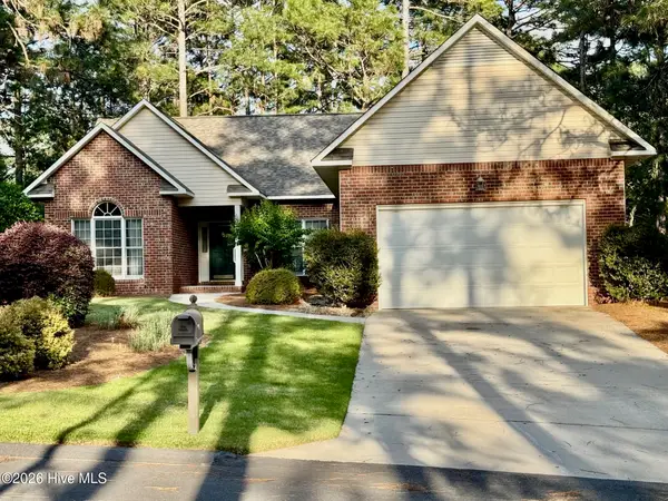 5 Oak Tree Lane, Pinehurst, NC 28374