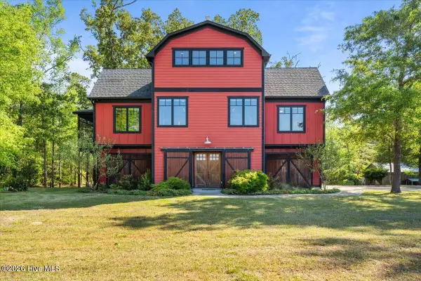 1000 Lakebay Road, Vass, NC 28394
