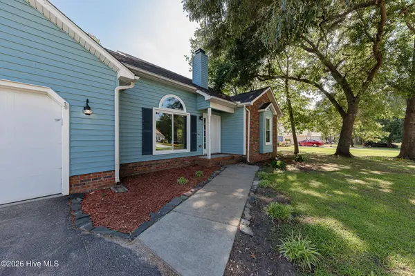 185 Baytree Drive, Jacksonville, NC 28546