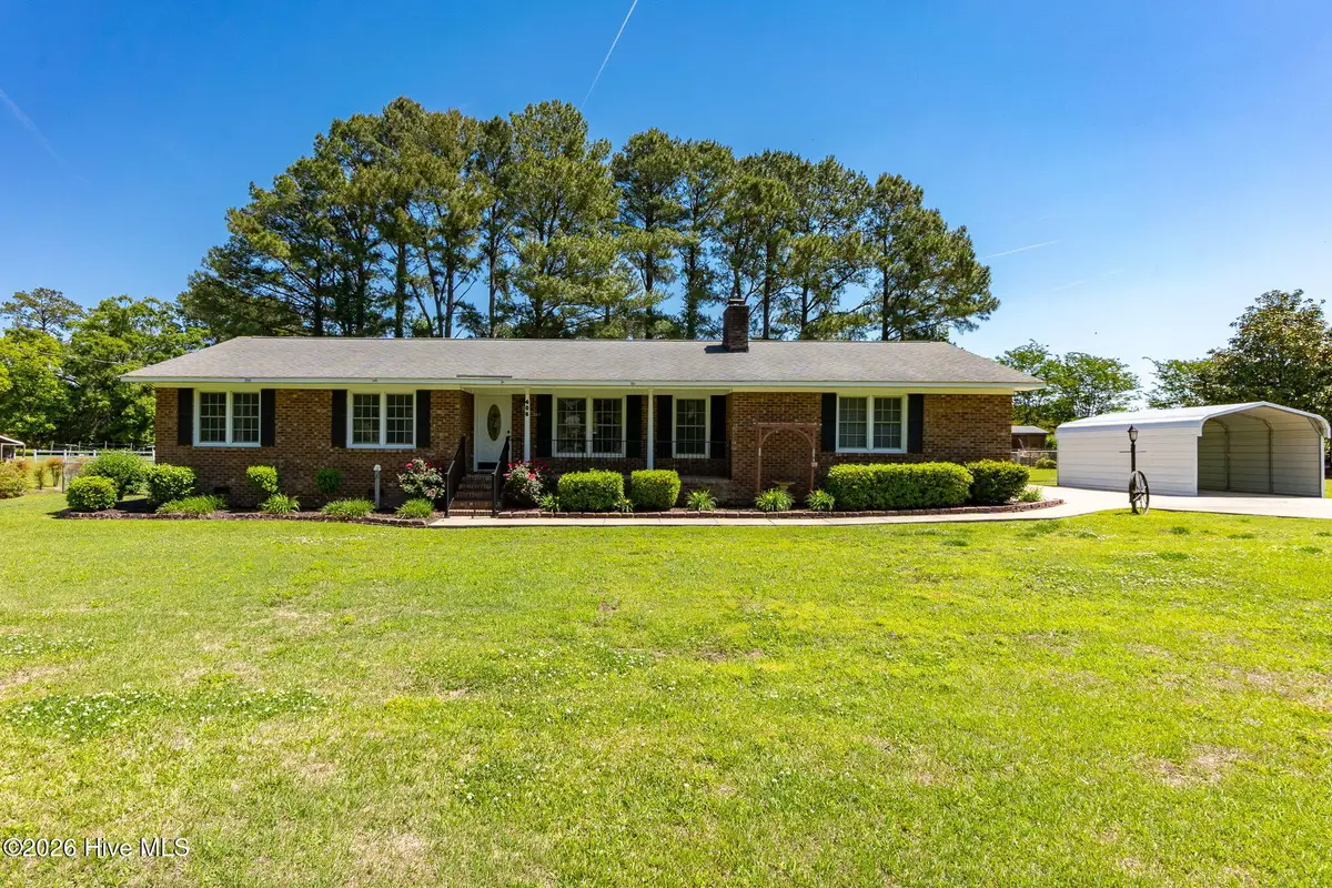 406 Richlands Loop Road, Richlands, NC 28574 - #1