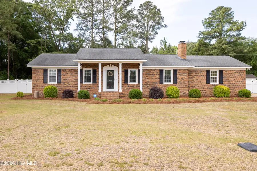 309 W Turlington Street, Salemburg, NC 28385 - #2
