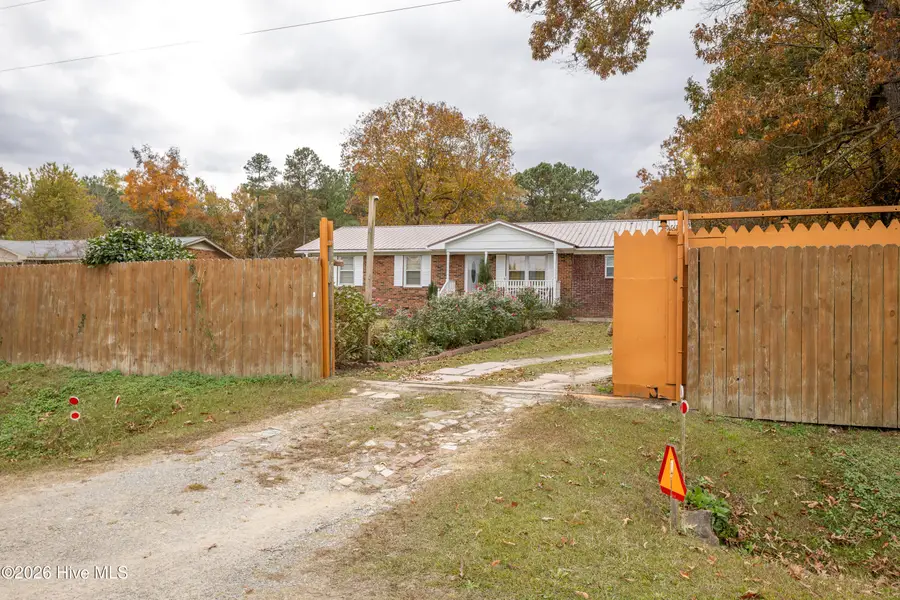950 Auctioneer Road, Clinton, NC 28328 - #3