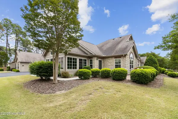124 W Chelsea Court, Southern Pines, NC 28387