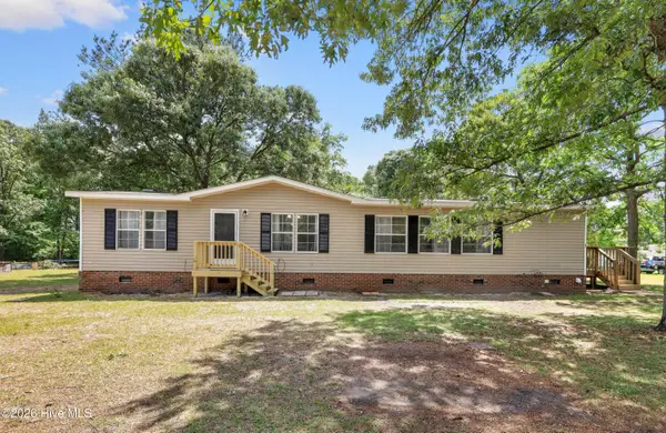 210 Chapel Ridge Road, Richlands, NC 28574
