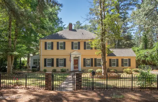 310 E Morganton Road, Southern Pines, NC 28387