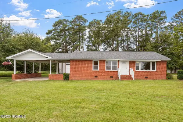 11843 Hobbton Highway, Newton Grove, NC 28366