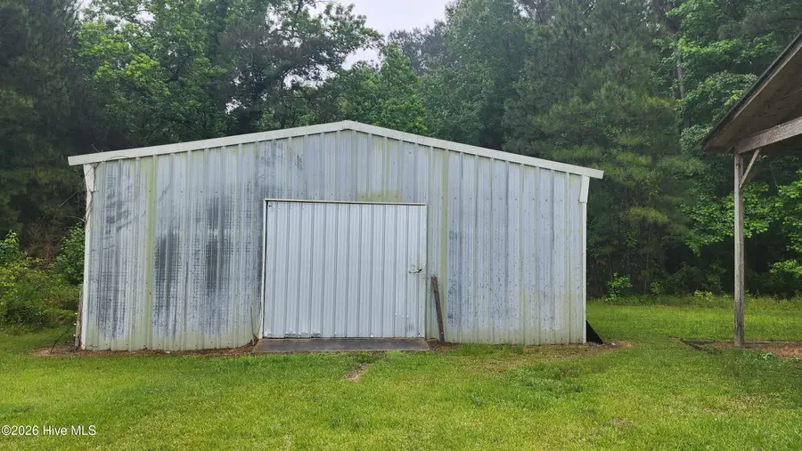 581 Hallsboro Road, Clarkton, NC 28433 - #3