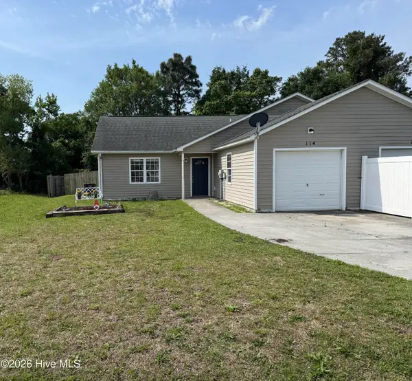 114 Charlton Road, Hubert, NC 28539