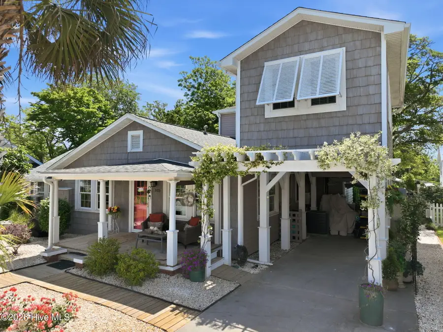 105 S Webb Street, Swansboro, NC 28584 - #2
