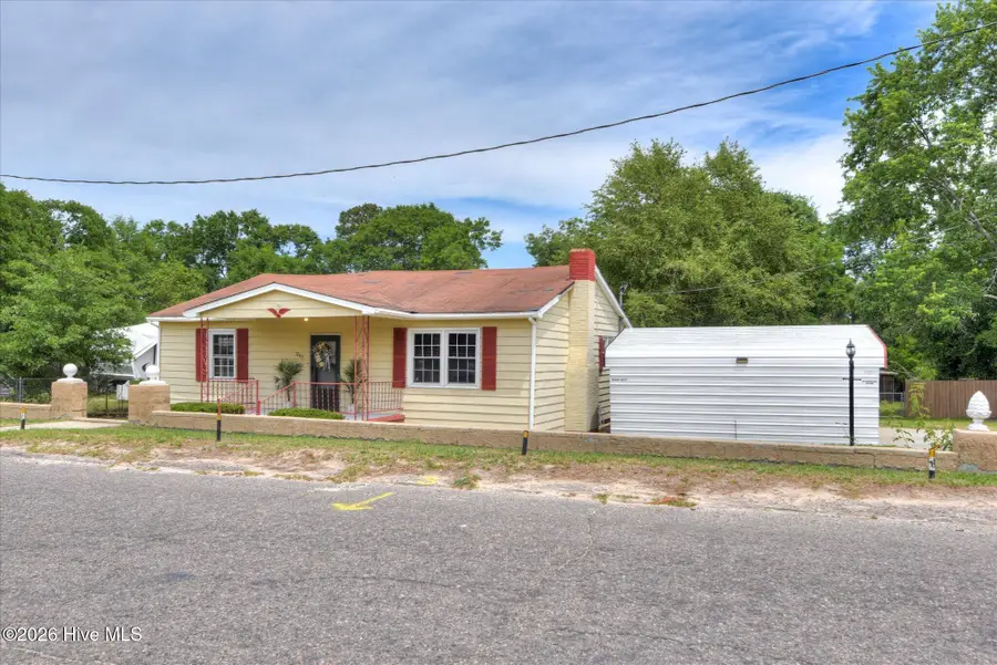 261 Myrtle Street, Gloverville, SC 29828 - #2