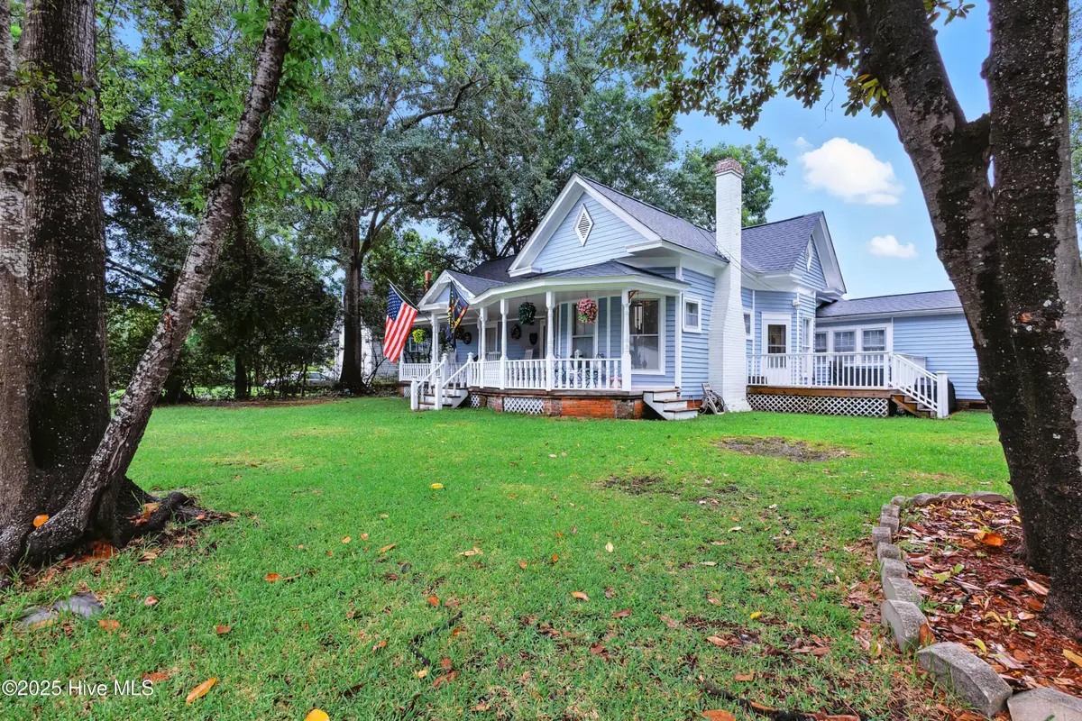 207 S Walker Street, Burgaw, NC 28425 - #1