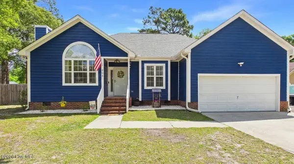 404 Kingsworth Lane Se, Belville, NC 28451