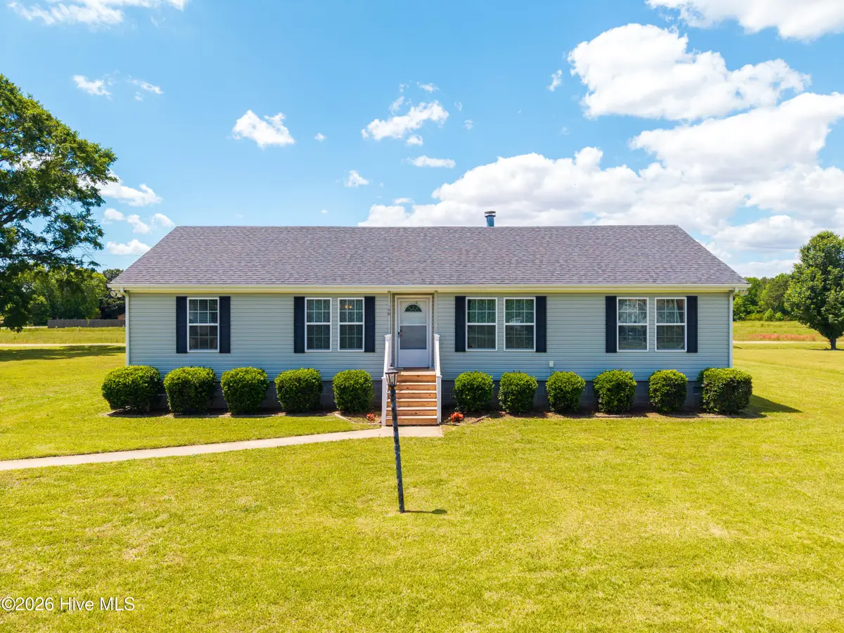 100 W Adelaide Court, Elizabeth City, NC 27909 - #1