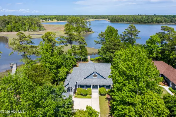 1469 Royal Tern Drive, Hampstead, NC 28443