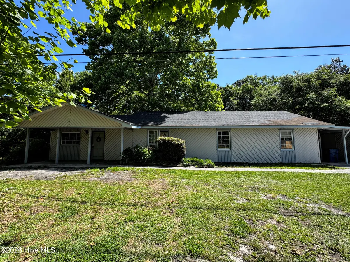 739 Sloop Point Road, Hampstead, NC 28443 - #1