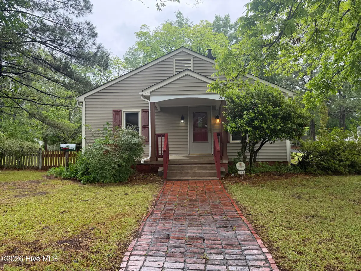 302 N Brevard Street, Selma, NC 27576 - #1