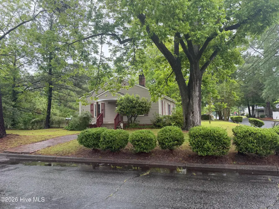 302 N Brevard Street, Selma, NC 27576 - #2