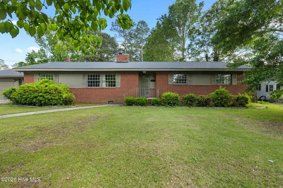 310 E Cliff Street, Wallace, NC 28466 - #2