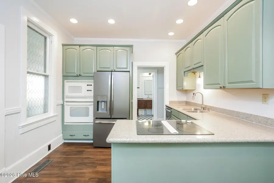 208 E Capitola Avenue, Kinston, NC 28501 - #2